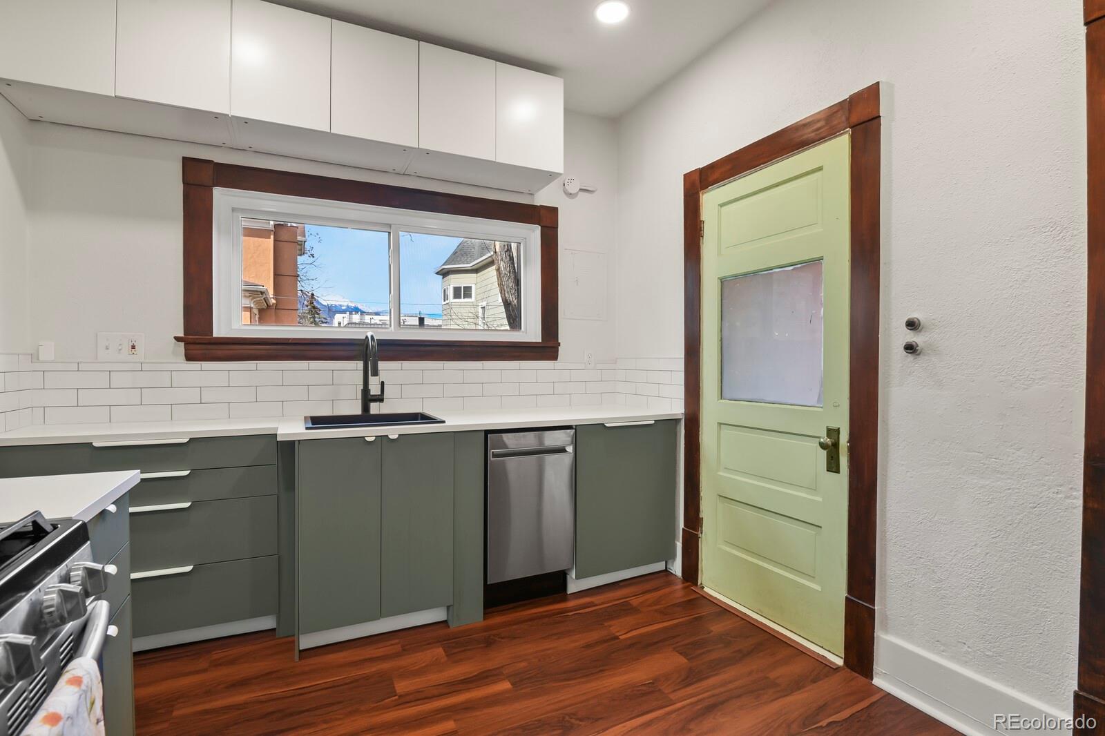MLS Image #6 for 312 e cimarron street,colorado springs, Colorado