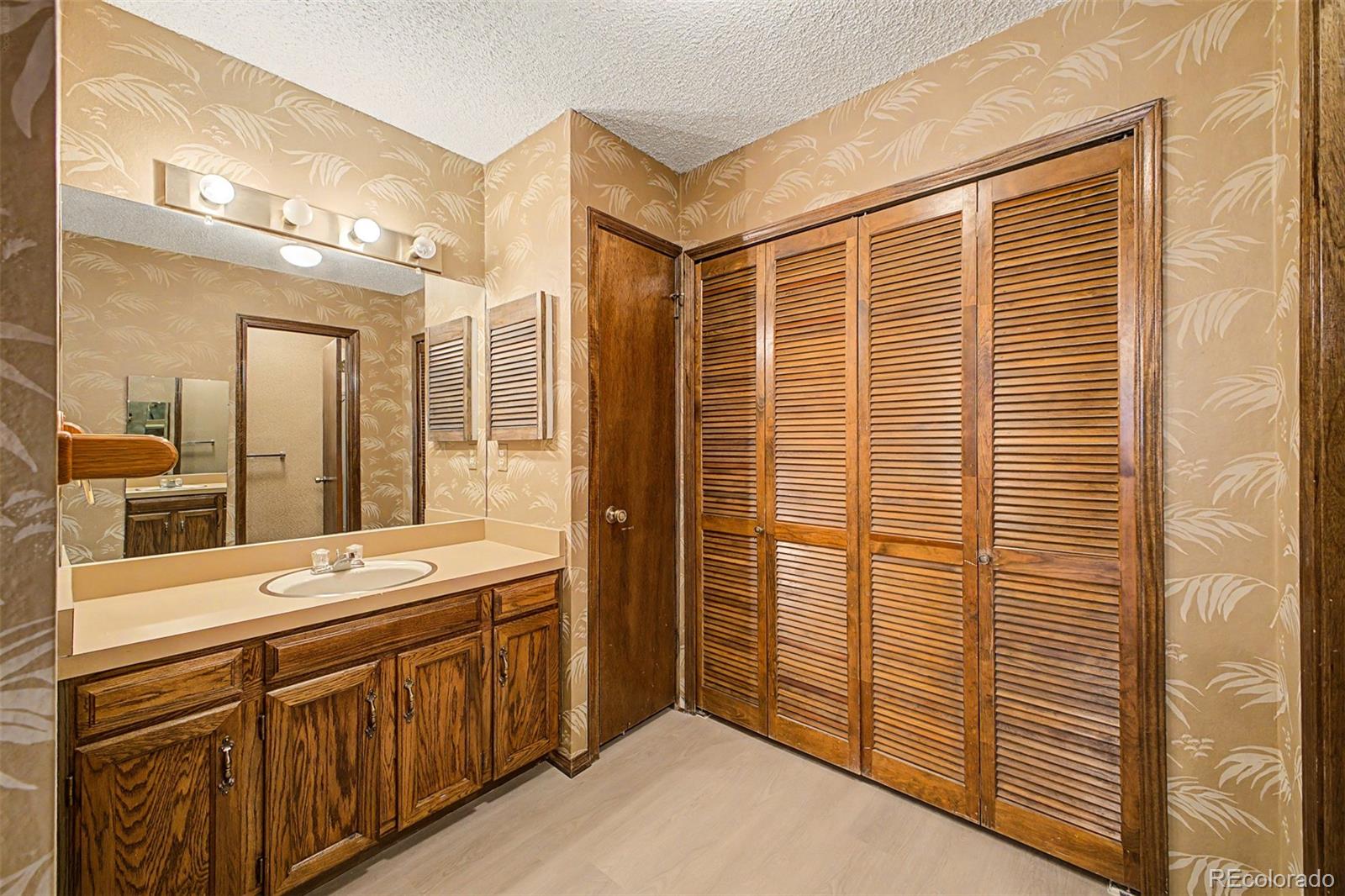 MLS Image #32 for 12933 w 3rd place,lakewood, Colorado