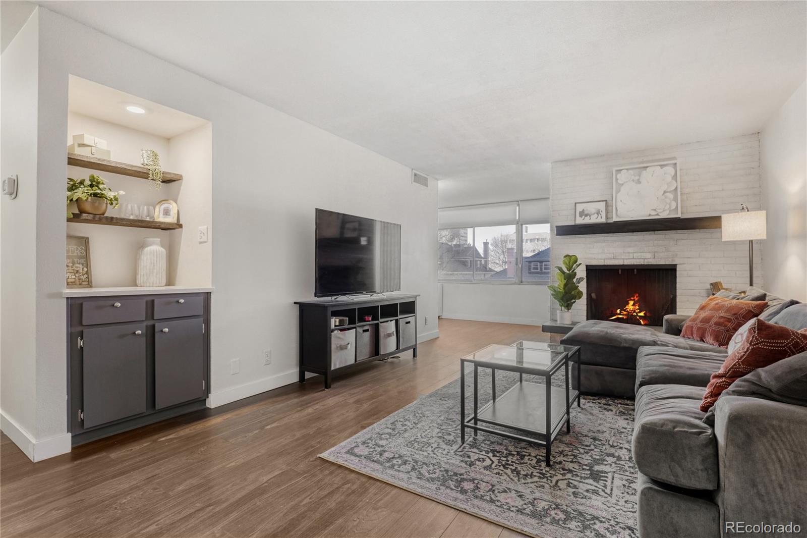 MLS Image #2 for 1313 n williams street 301,denver, Colorado