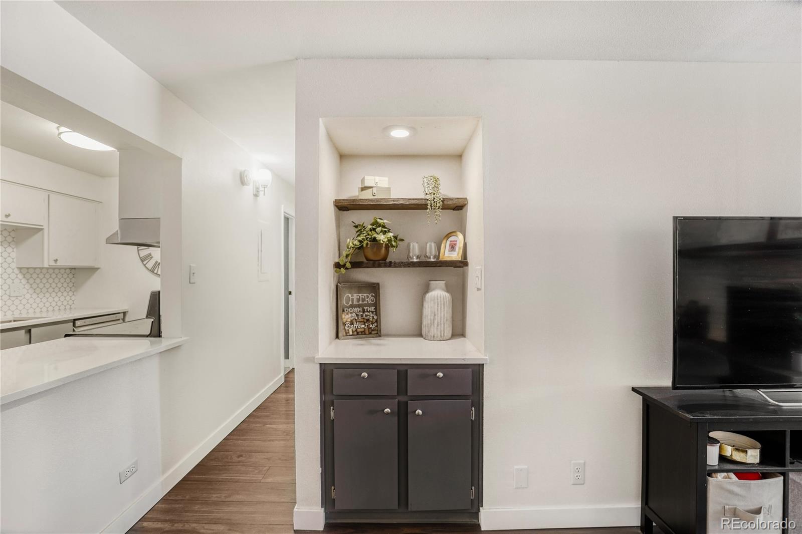MLS Image #6 for 1313 n williams street 301,denver, Colorado