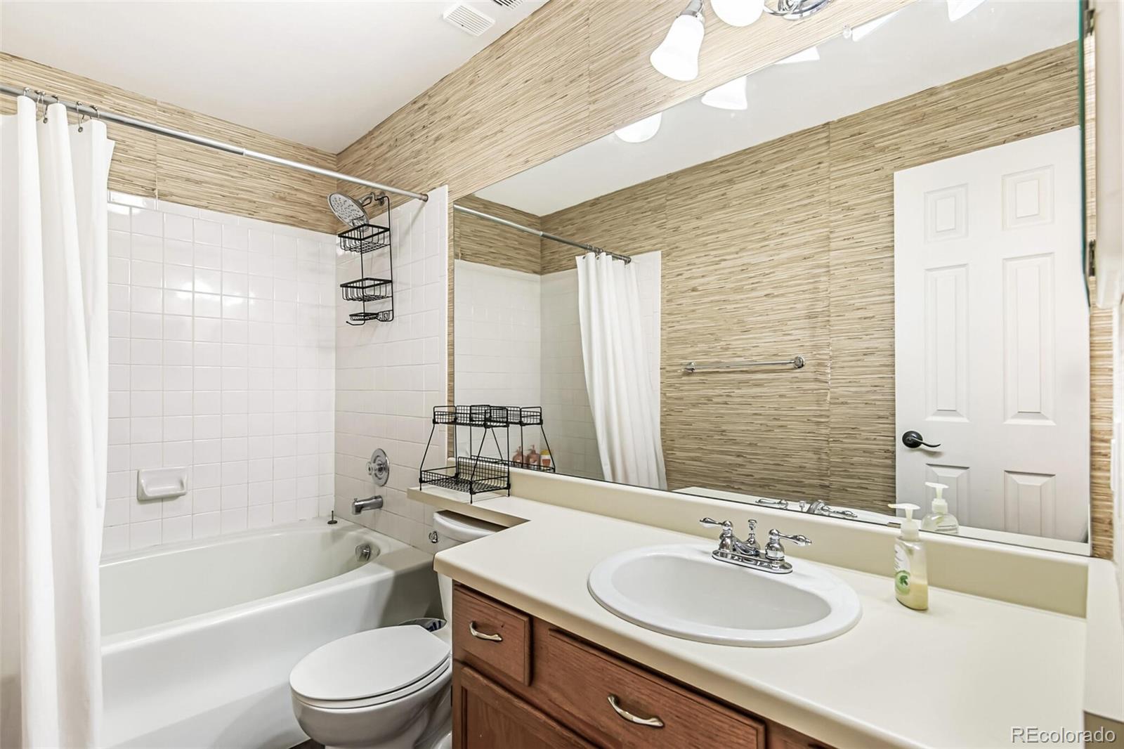MLS Image #23 for 6776 s ivy street,centennial, Colorado