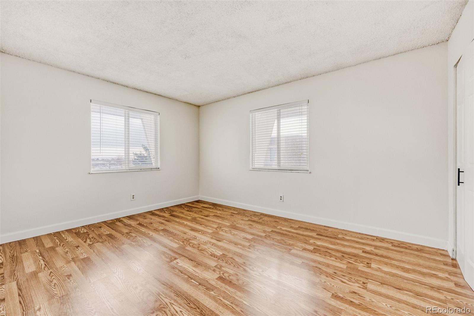 MLS Image #6 for 10211  ura lane,thornton, Colorado