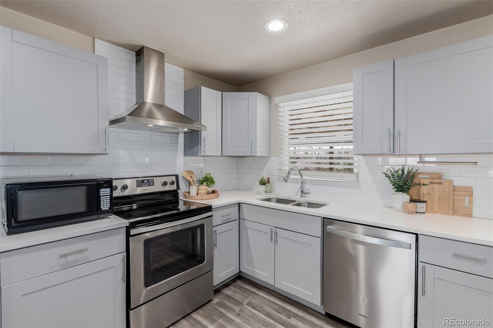 MLS Image #6 for 7380 w 12th avenue,lakewood, Colorado
