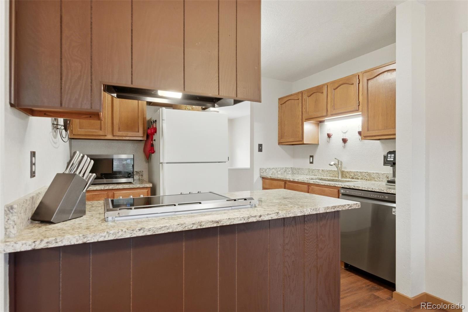 MLS Image #14 for 2357 s eldridge court,lakewood, Colorado