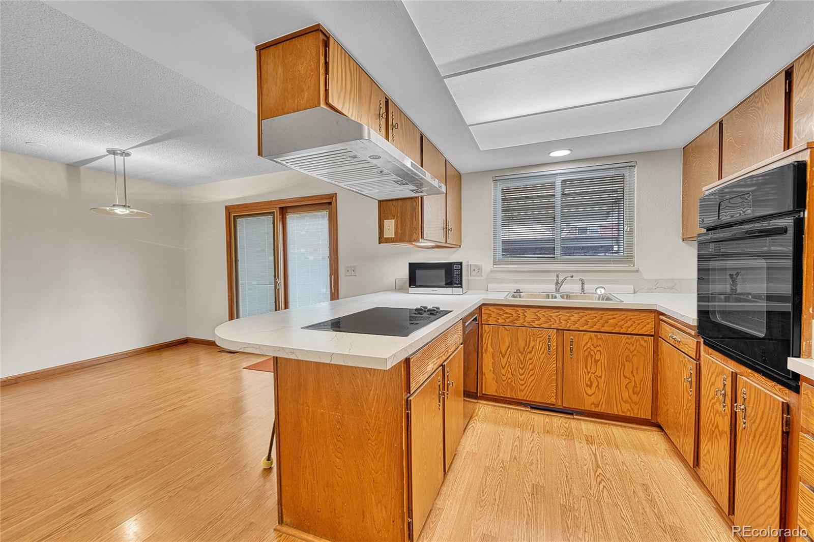 MLS Image #13 for 9276 e nassau avenue,denver, Colorado