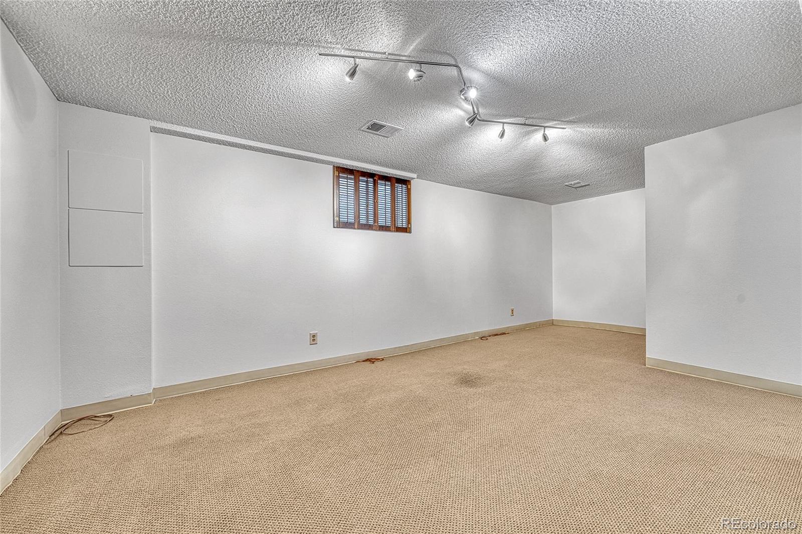 MLS Image #17 for 9276 e nassau avenue,denver, Colorado