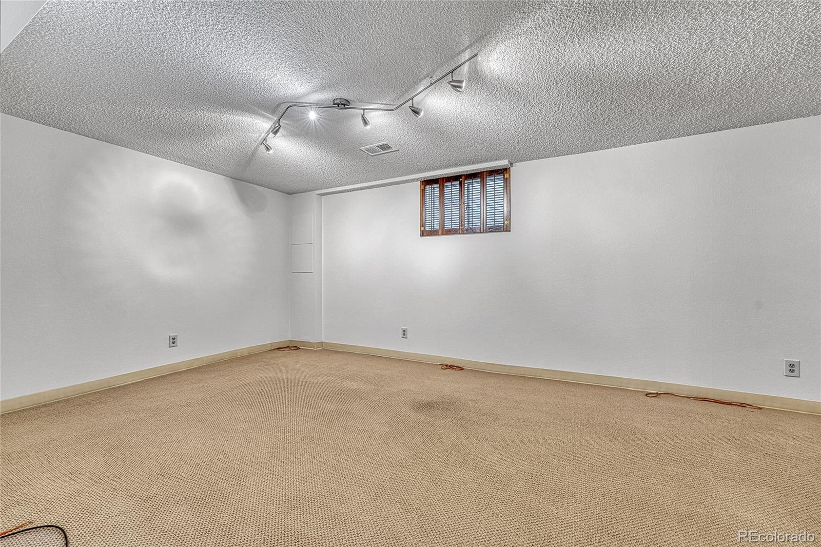 MLS Image #20 for 9276 e nassau avenue,denver, Colorado