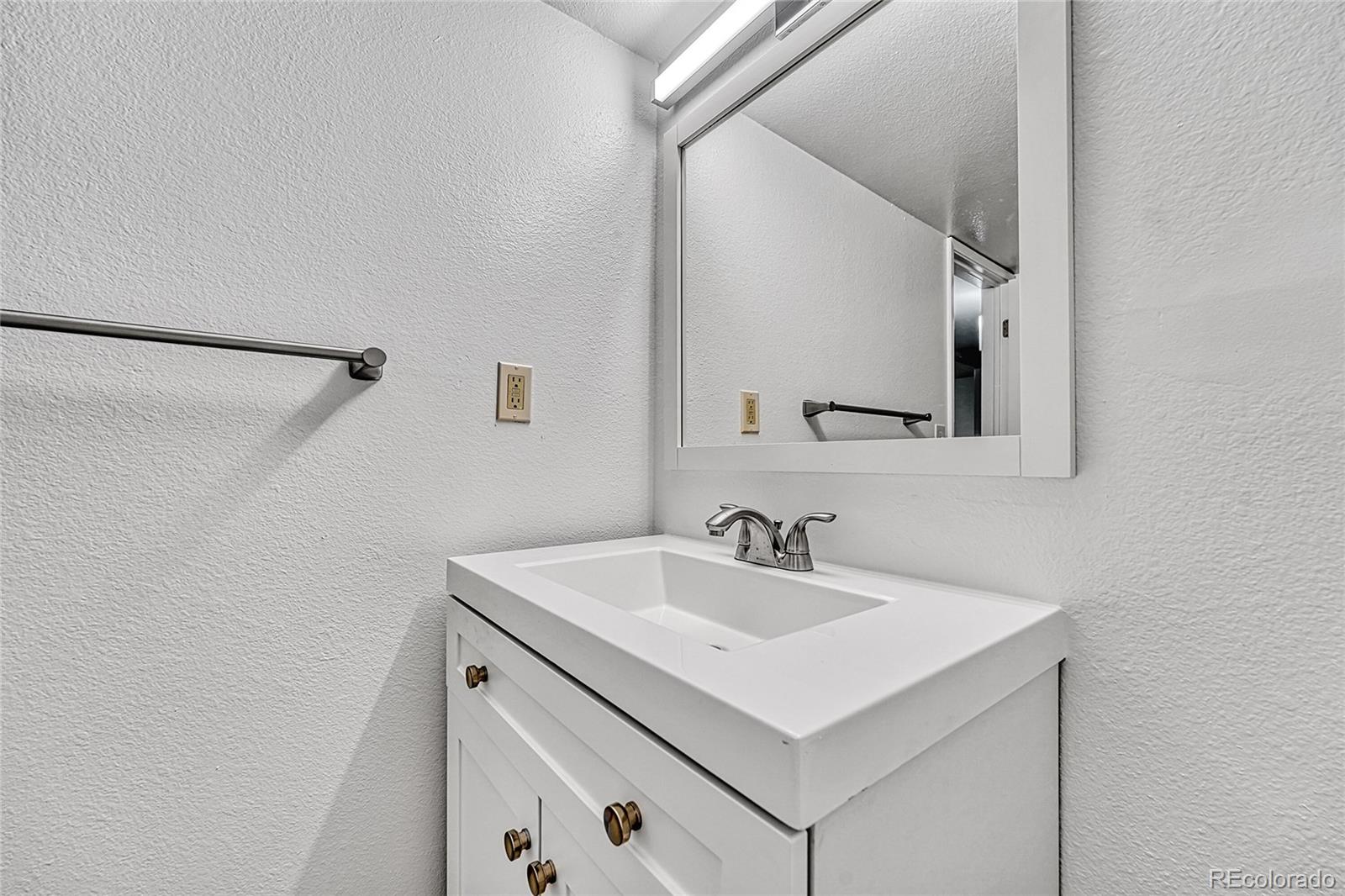 MLS Image #22 for 9276 e nassau avenue,denver, Colorado