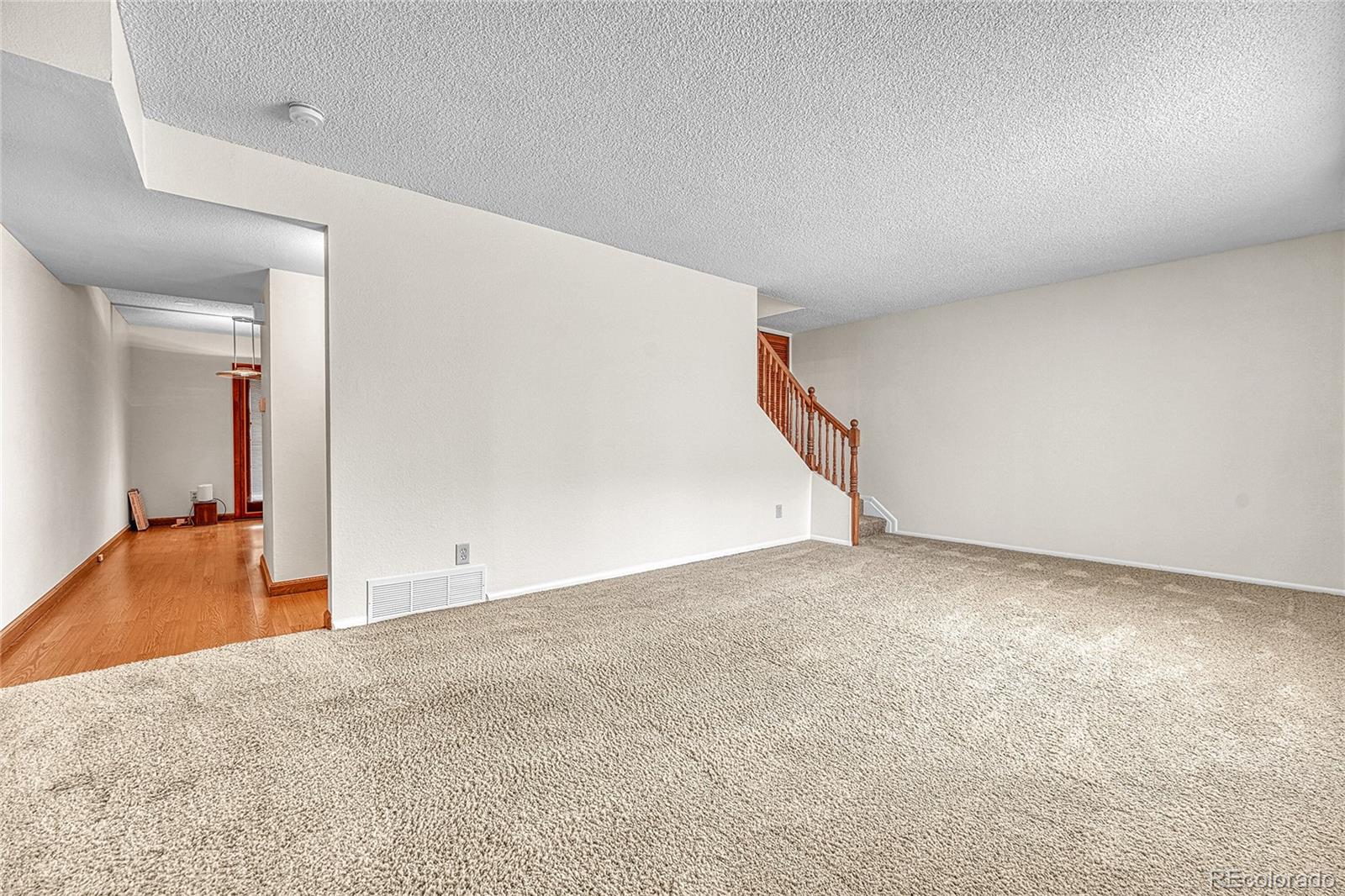 MLS Image #4 for 9276 e nassau avenue,denver, Colorado