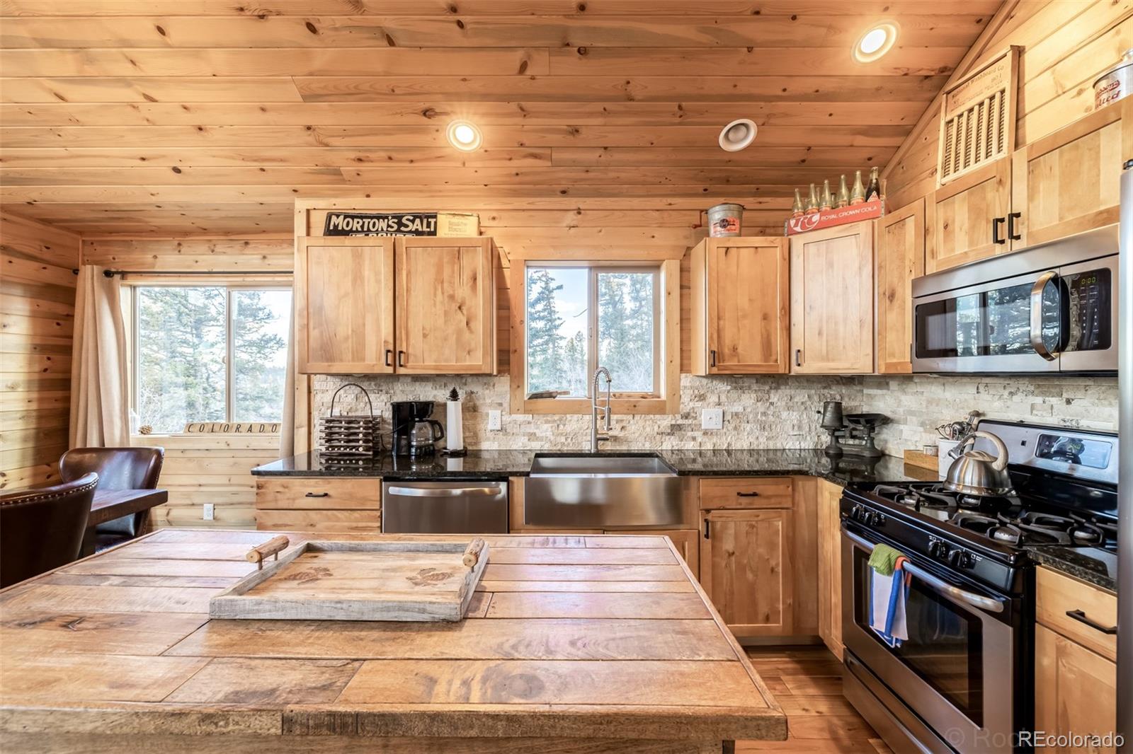 MLS Image #9 for 378  arapahoe circle,jefferson, Colorado