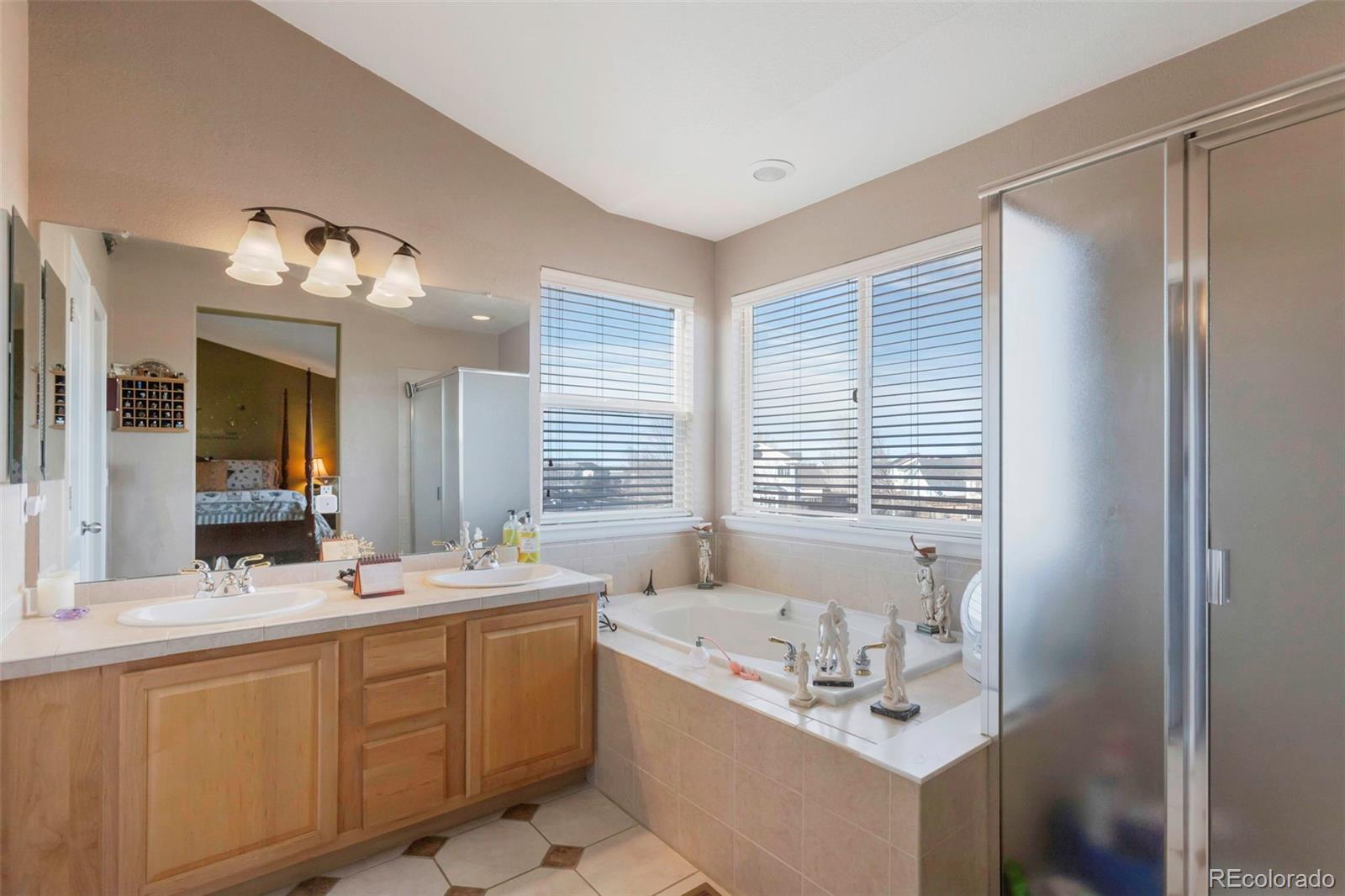 MLS Image #17 for 2430 s fundy circle,aurora, Colorado