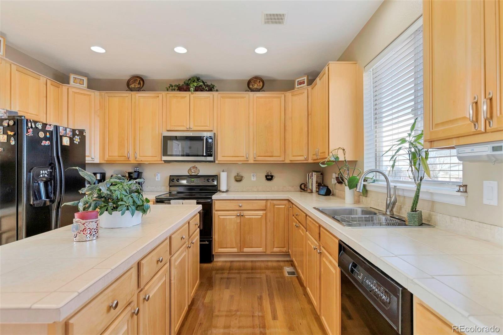 MLS Image #6 for 2430 s fundy circle,aurora, Colorado