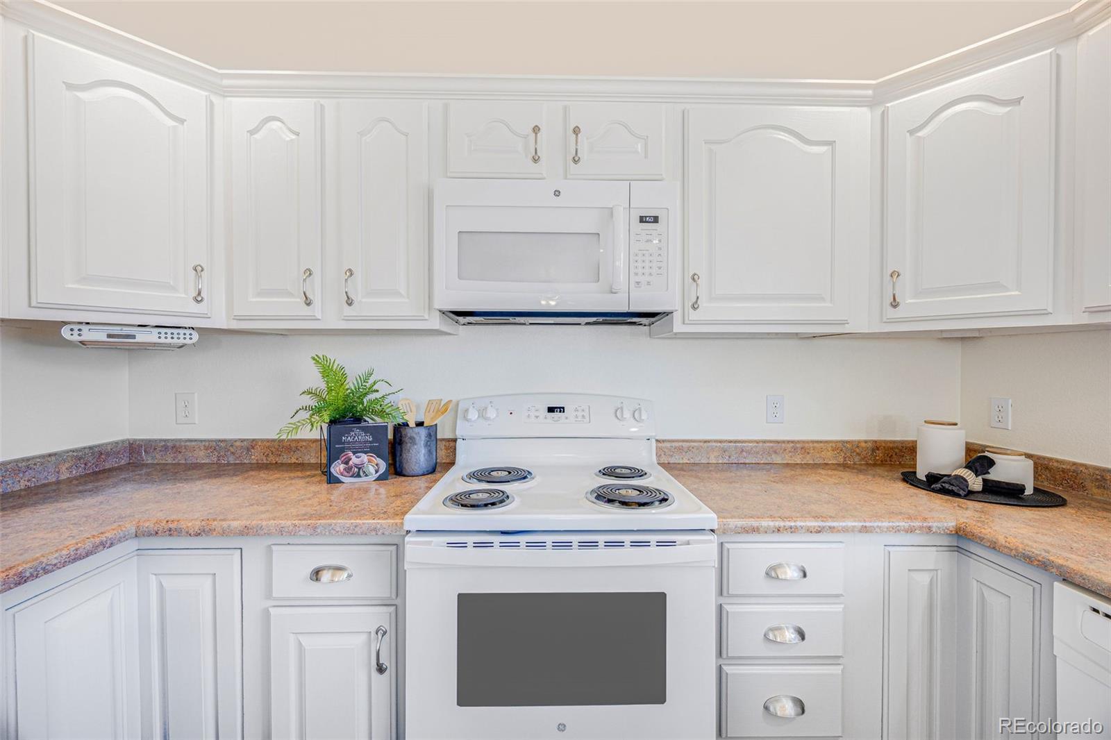 MLS Image #13 for 4779  goldfinch court,pueblo, Colorado