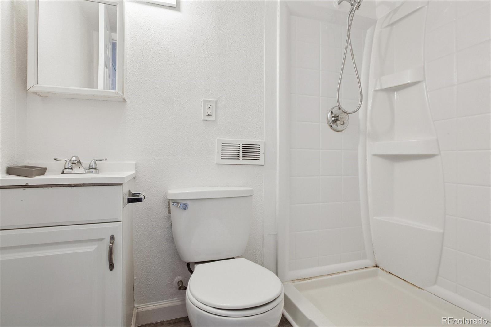 MLS Image #11 for 3200 w custer place,denver, Colorado