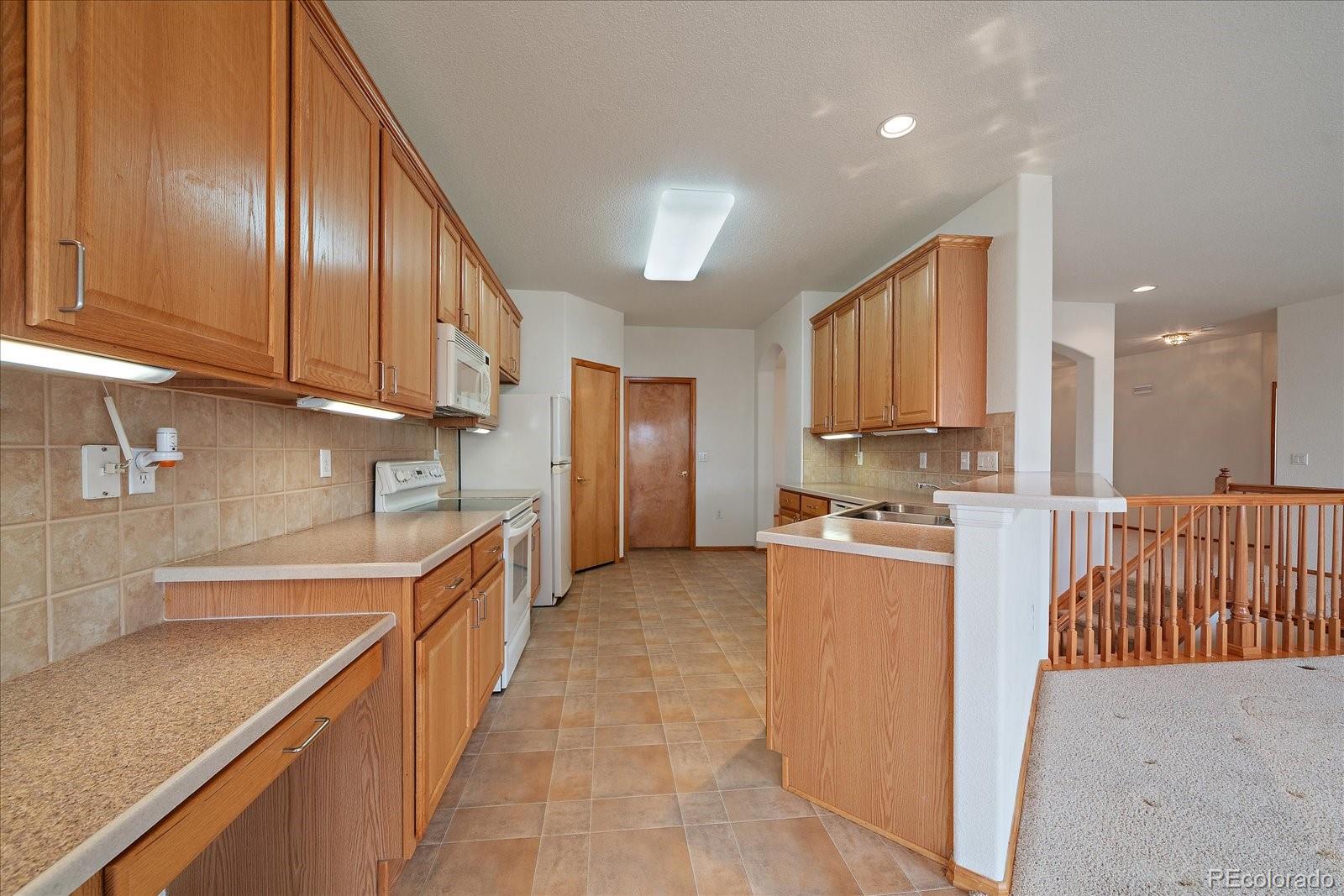 MLS Image #11 for 22885 e canyon place,aurora, Colorado