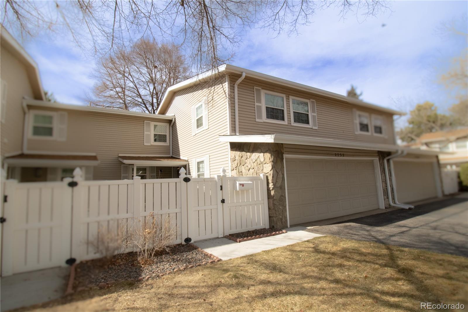 MLS Image #0 for 2752 s heather gardens way 13,aurora, Colorado