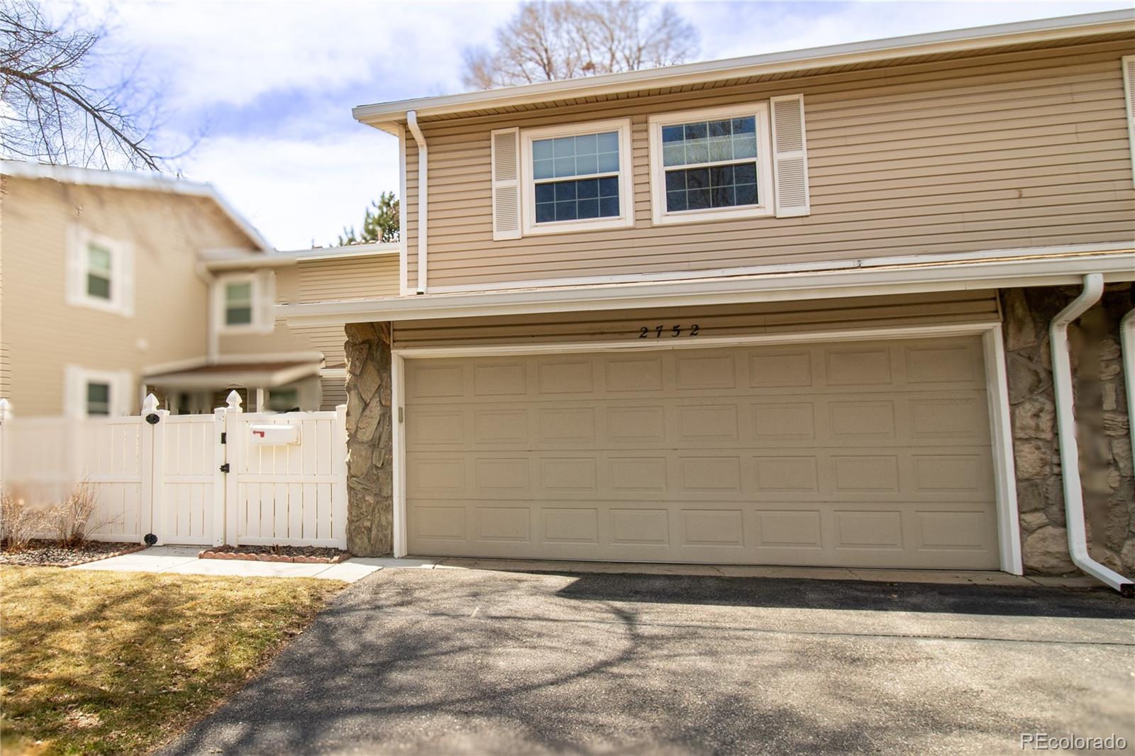 MLS Image #1 for 2752 s heather gardens way 13,aurora, Colorado