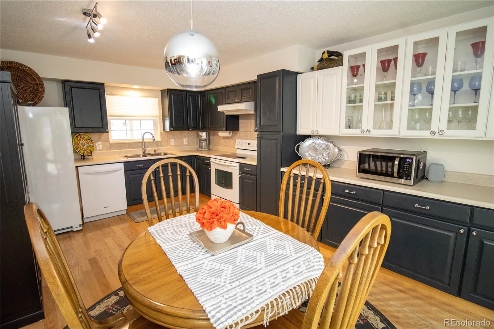 MLS Image #12 for 2752 s heather gardens way 13,aurora, Colorado