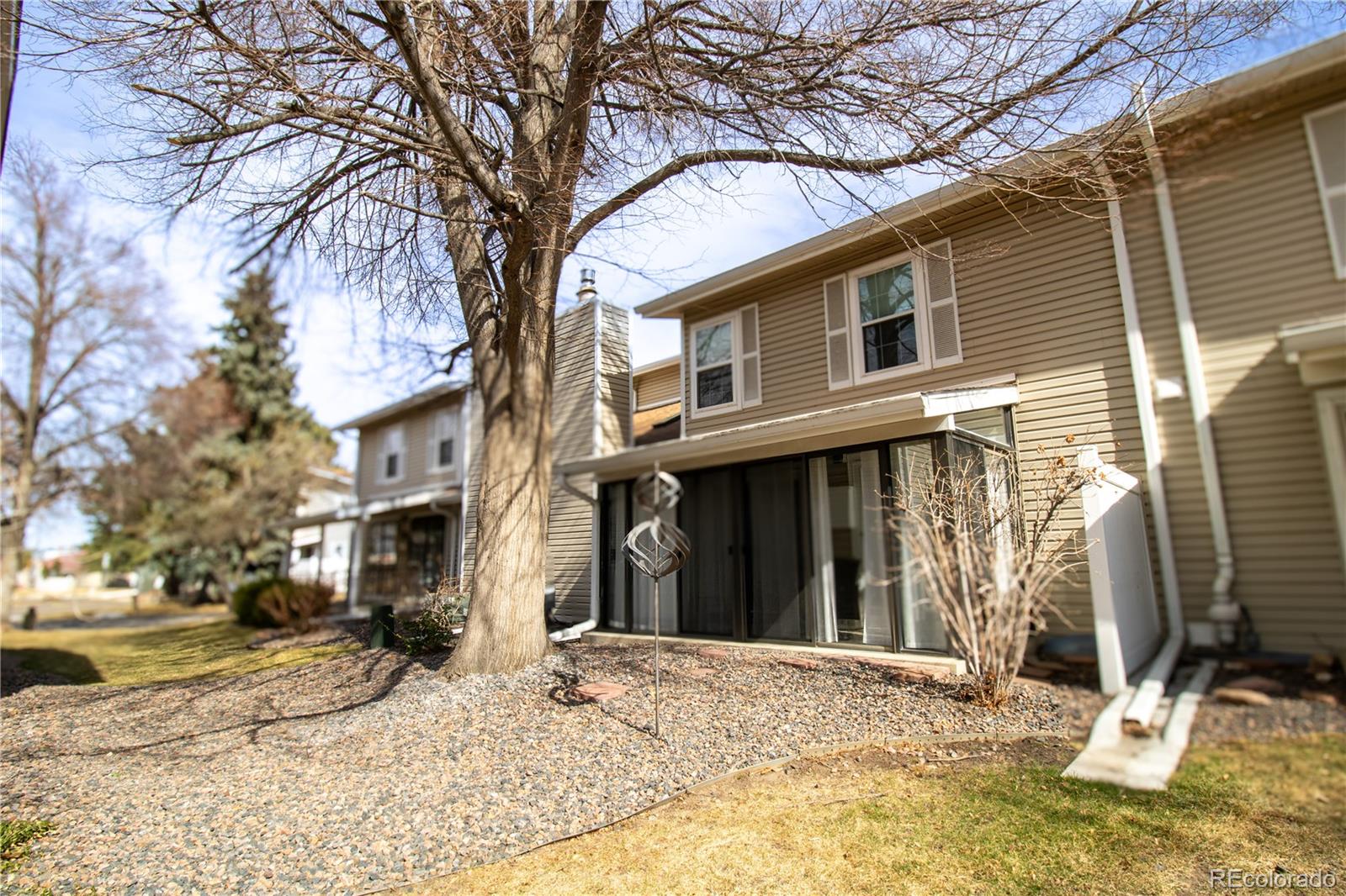 MLS Image #2 for 2752 s heather gardens way 13,aurora, Colorado