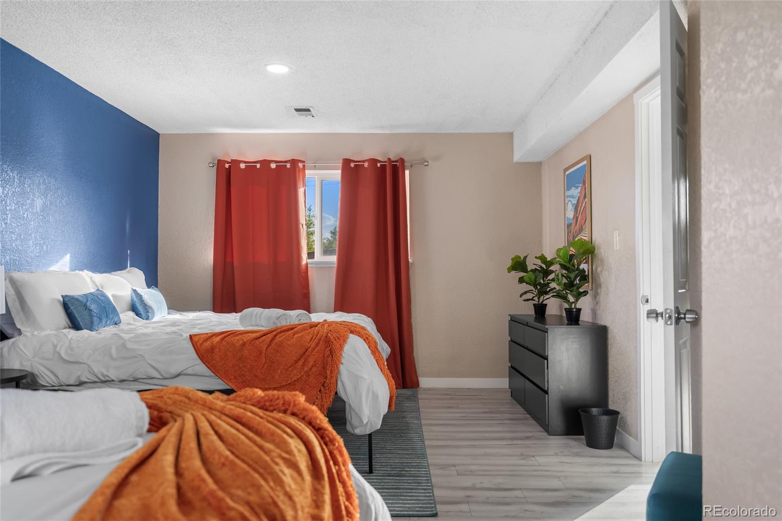 MLS Image #18 for 7652  granada road,denver, Colorado