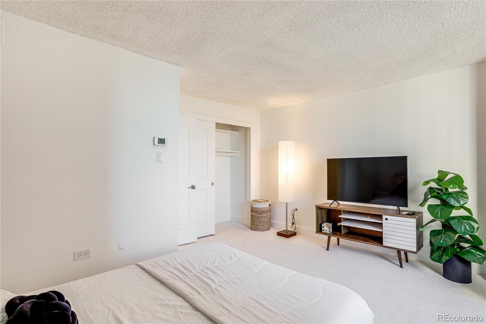 MLS Image #14 for 1020  15th street,denver, Colorado