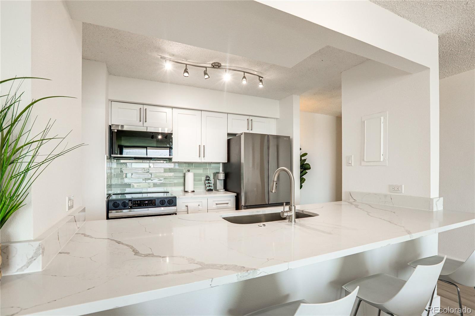 MLS Image #8 for 1020  15th street,denver, Colorado