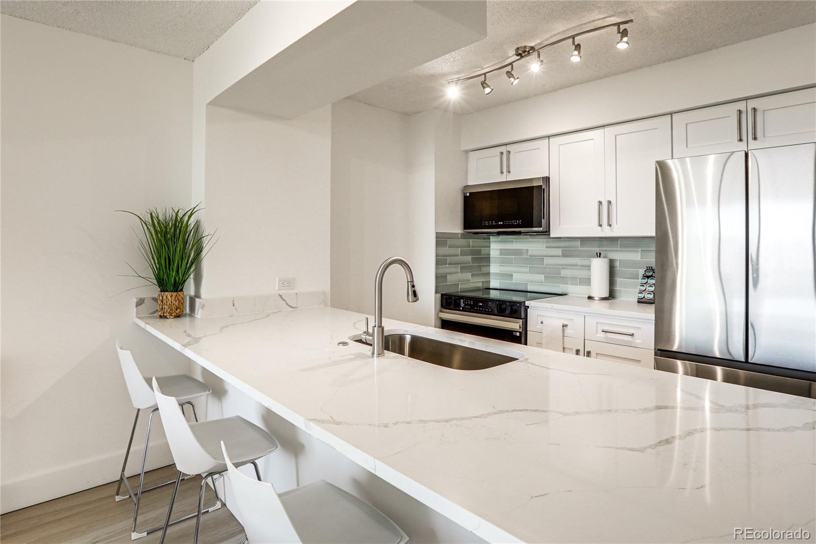 MLS Image #9 for 1020  15th street,denver, Colorado