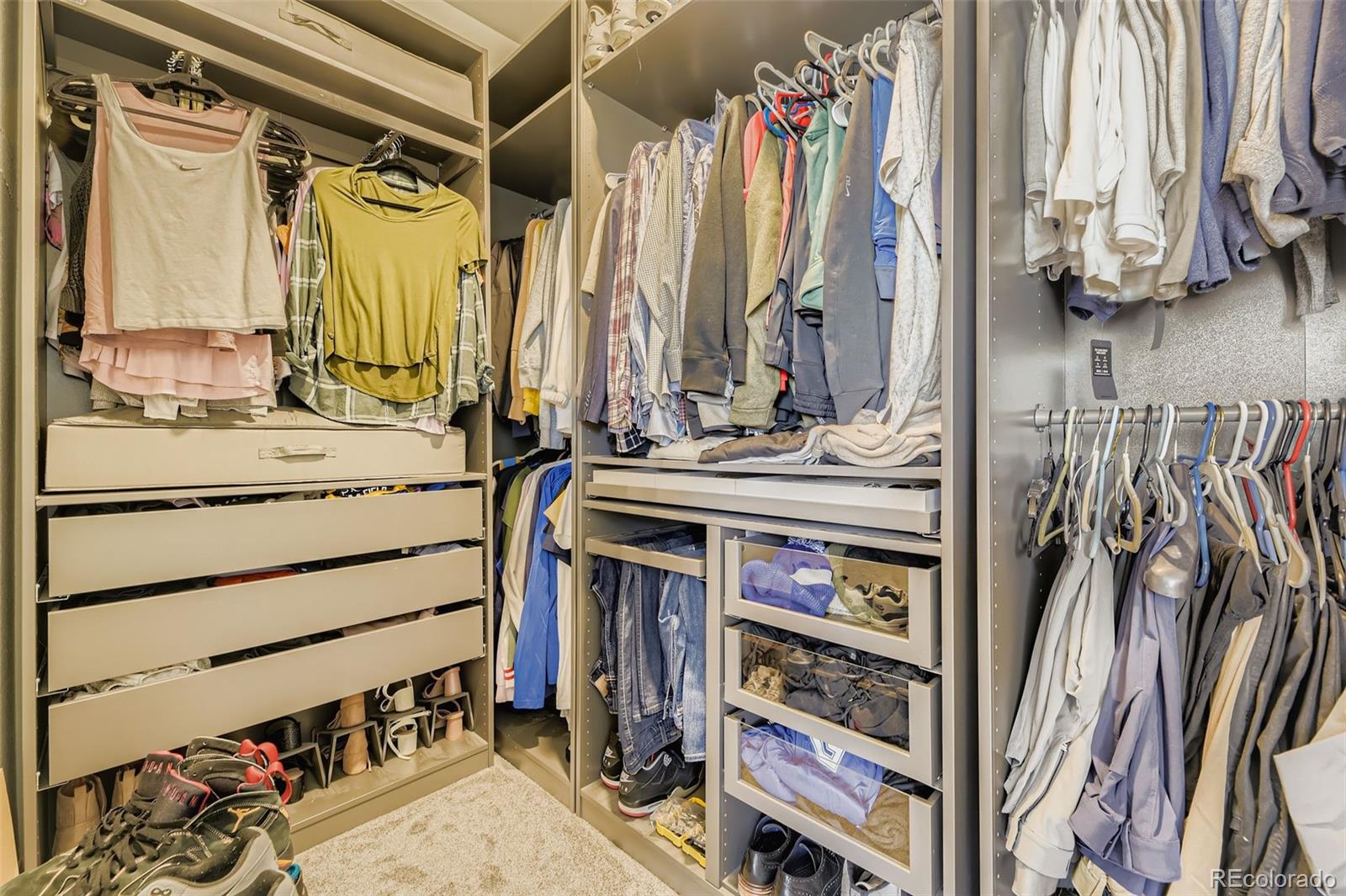 MLS Image #12 for 1680 s tower road,aurora, Colorado