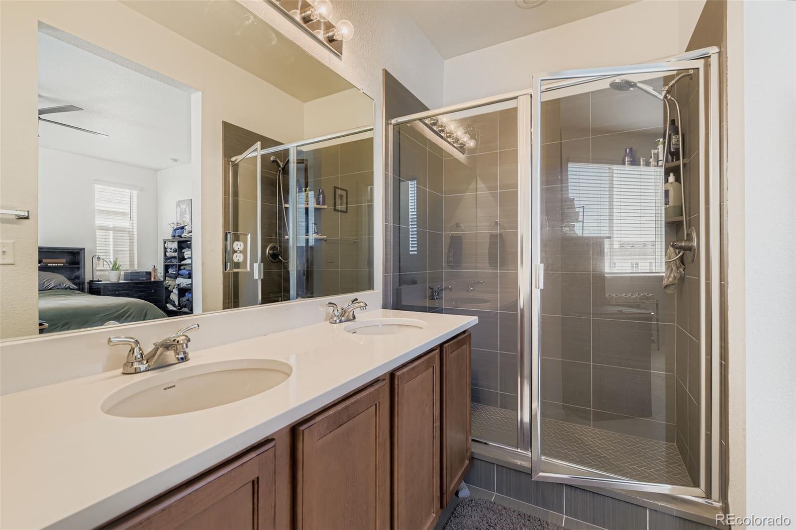 MLS Image #13 for 1680 s tower road,aurora, Colorado