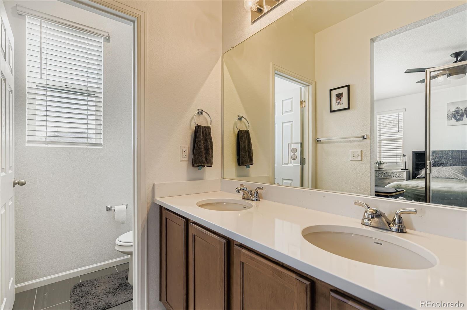 MLS Image #14 for 1680 s tower road,aurora, Colorado