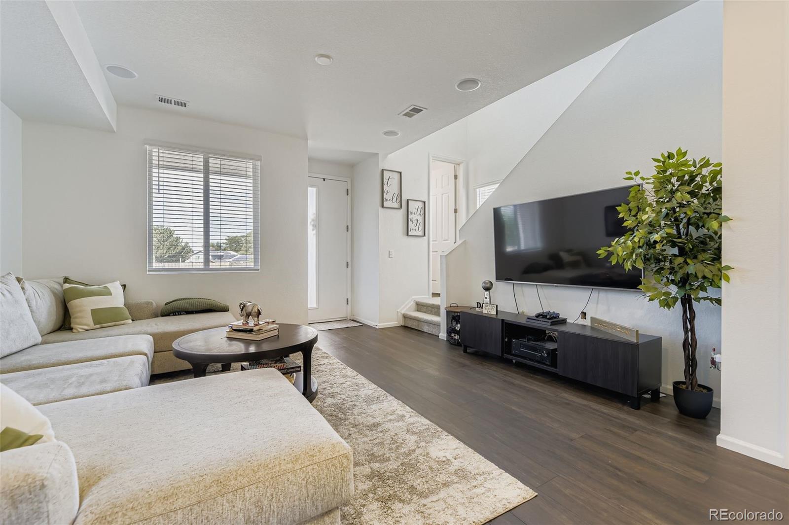 MLS Image #3 for 1680 s tower road,aurora, Colorado