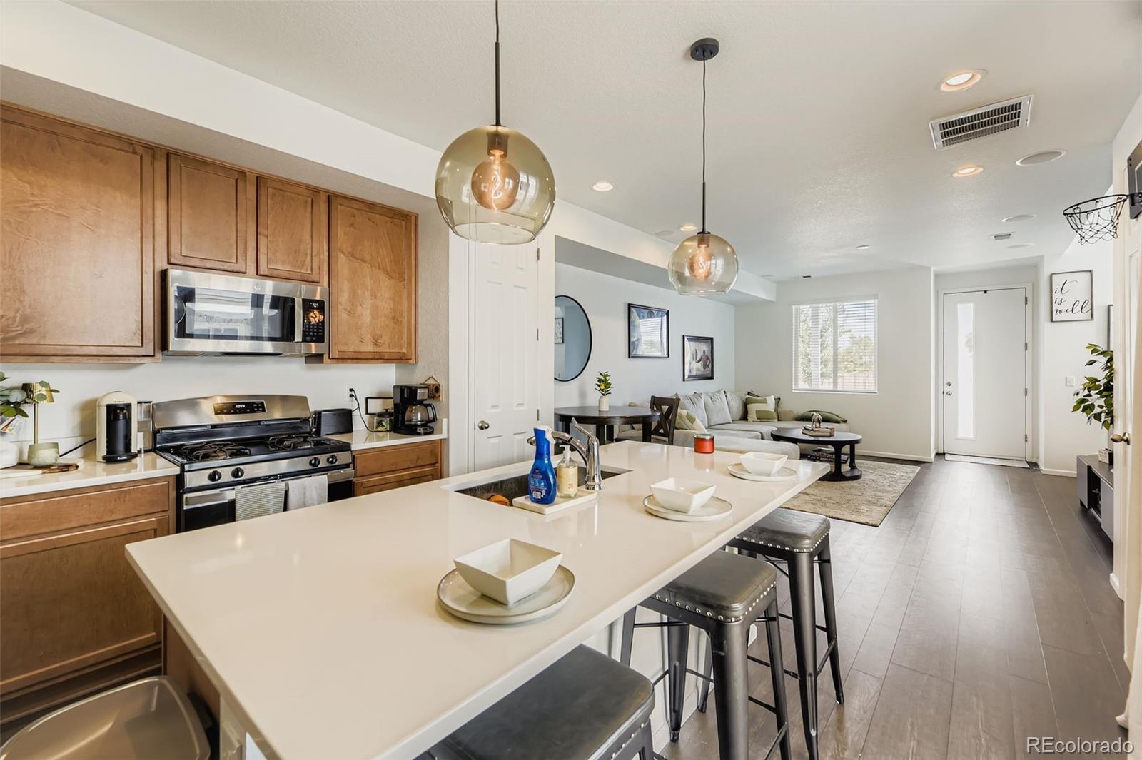 MLS Image #8 for 1680 s tower road,aurora, Colorado