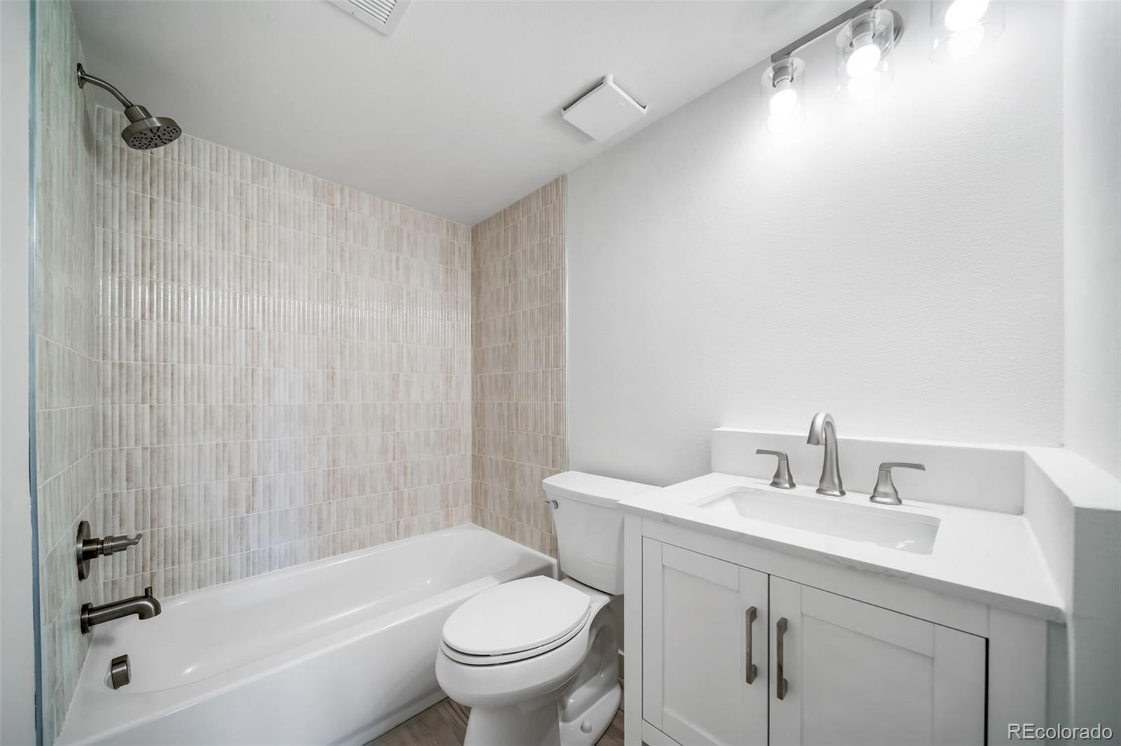 MLS Image #12 for 1885 s quebec way,denver, Colorado