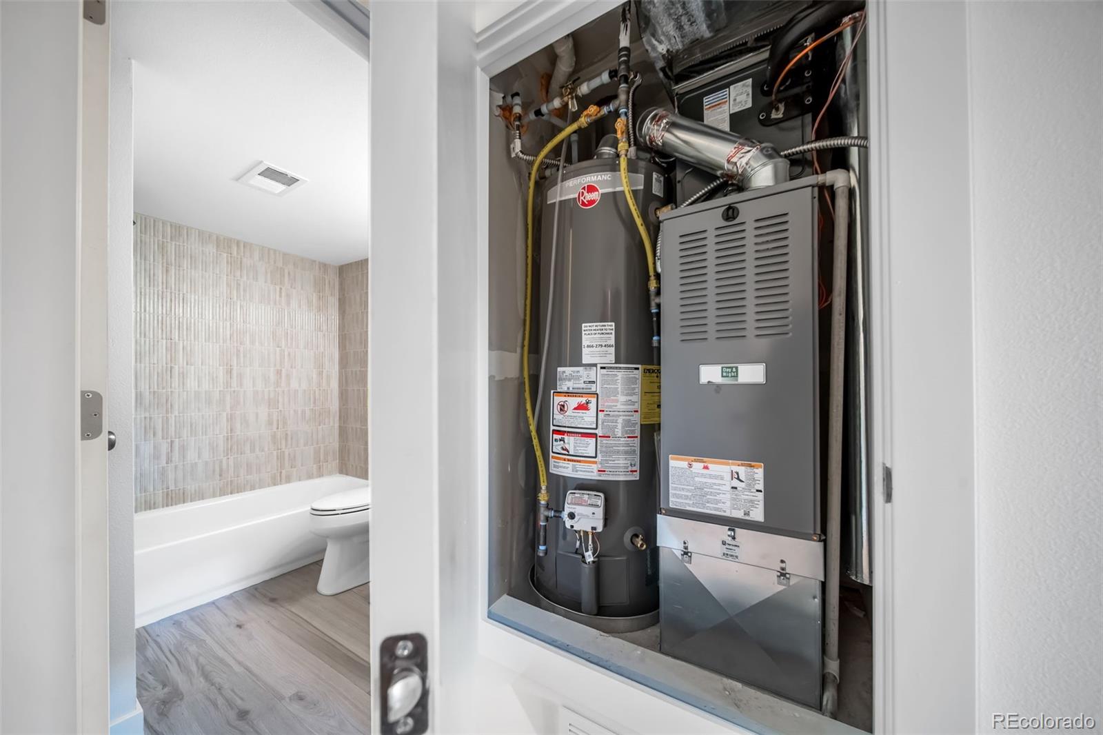 MLS Image #17 for 1885 s quebec way,denver, Colorado