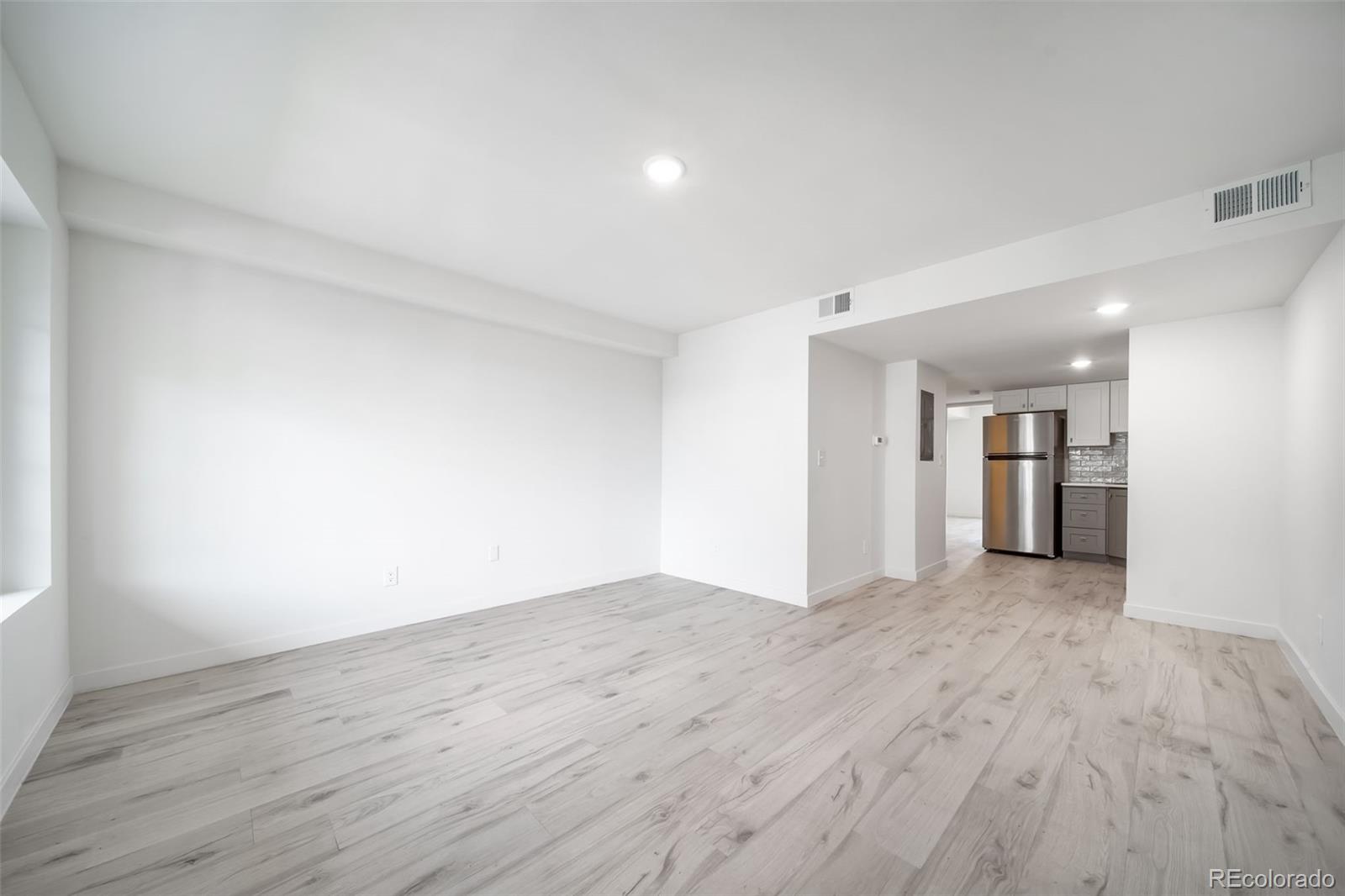 MLS Image #6 for 1885 s quebec way,denver, Colorado