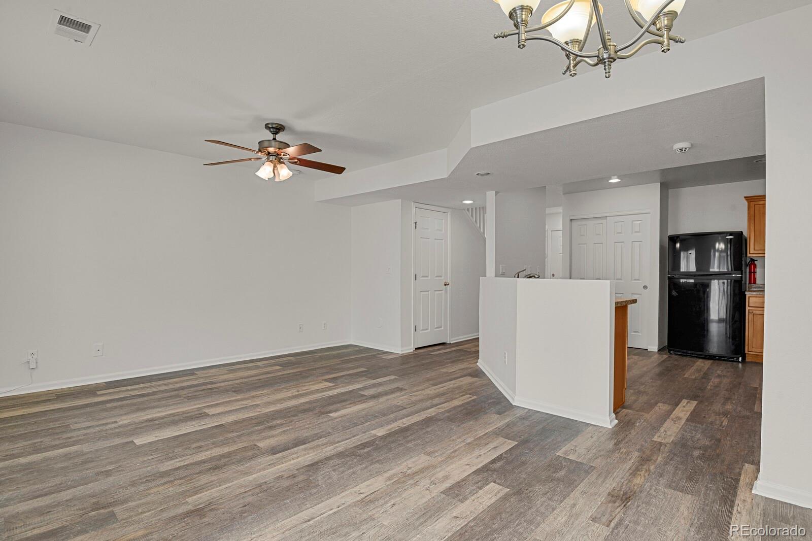 MLS Image #4 for 5850  ceylon street,denver, Colorado