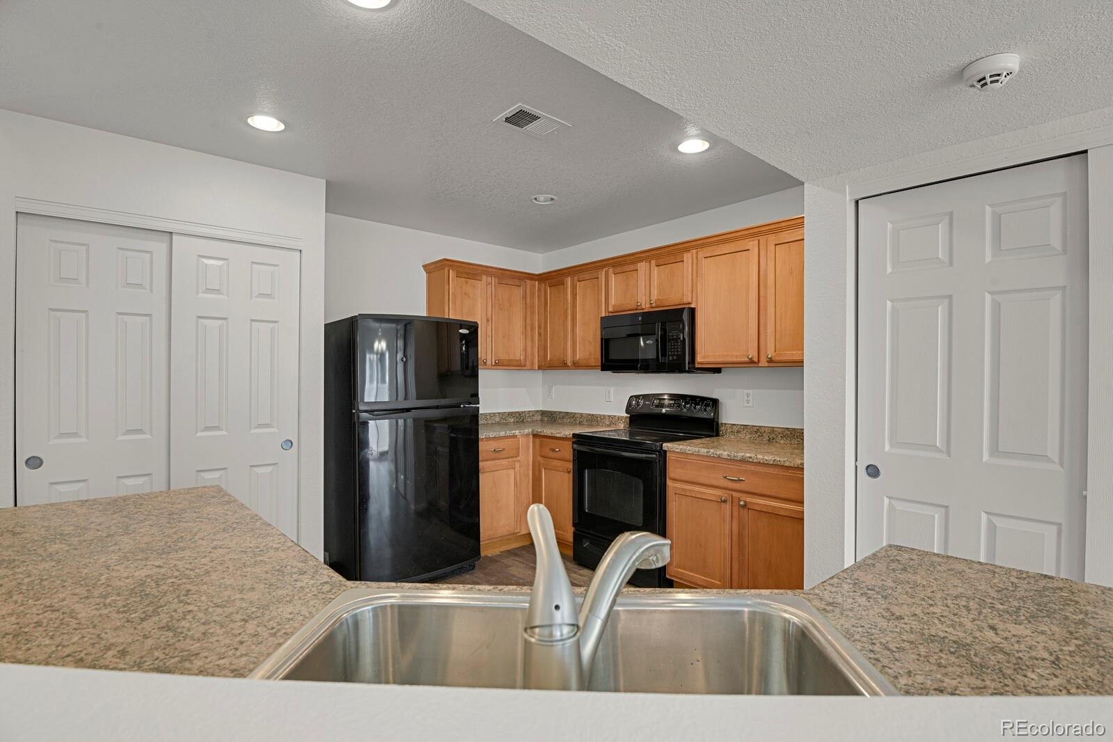 MLS Image #9 for 5850  ceylon street,denver, Colorado