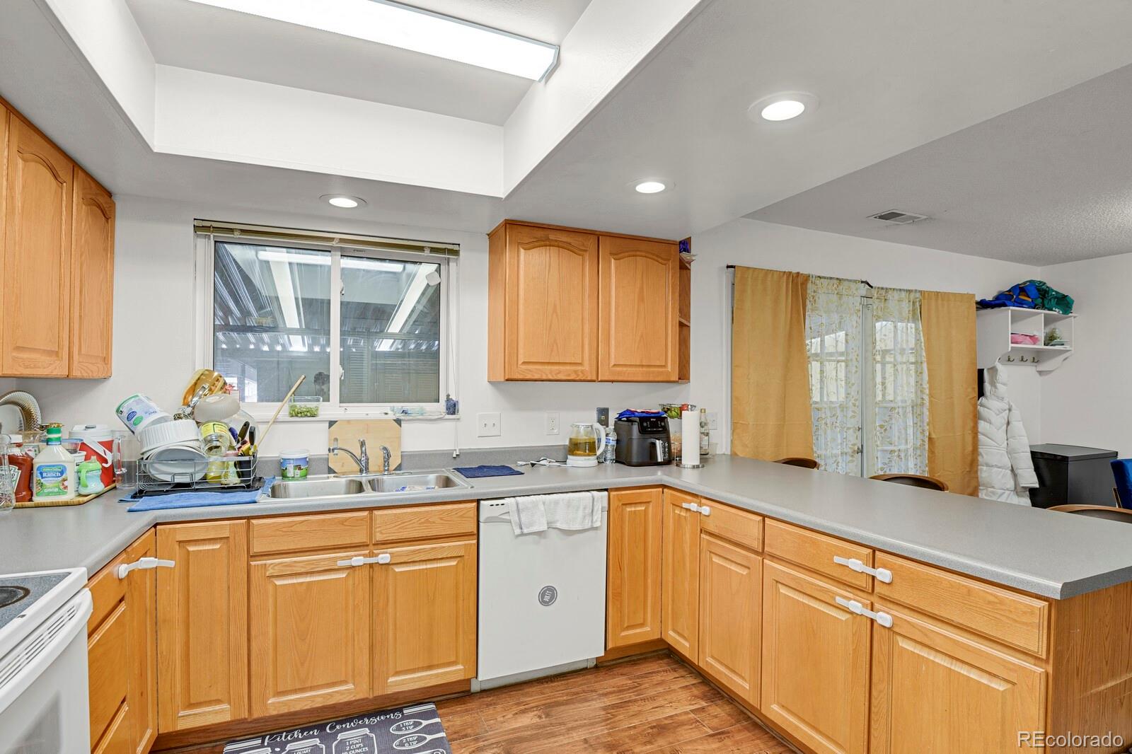 MLS Image #7 for 9025 e mansfield avenue,denver, Colorado