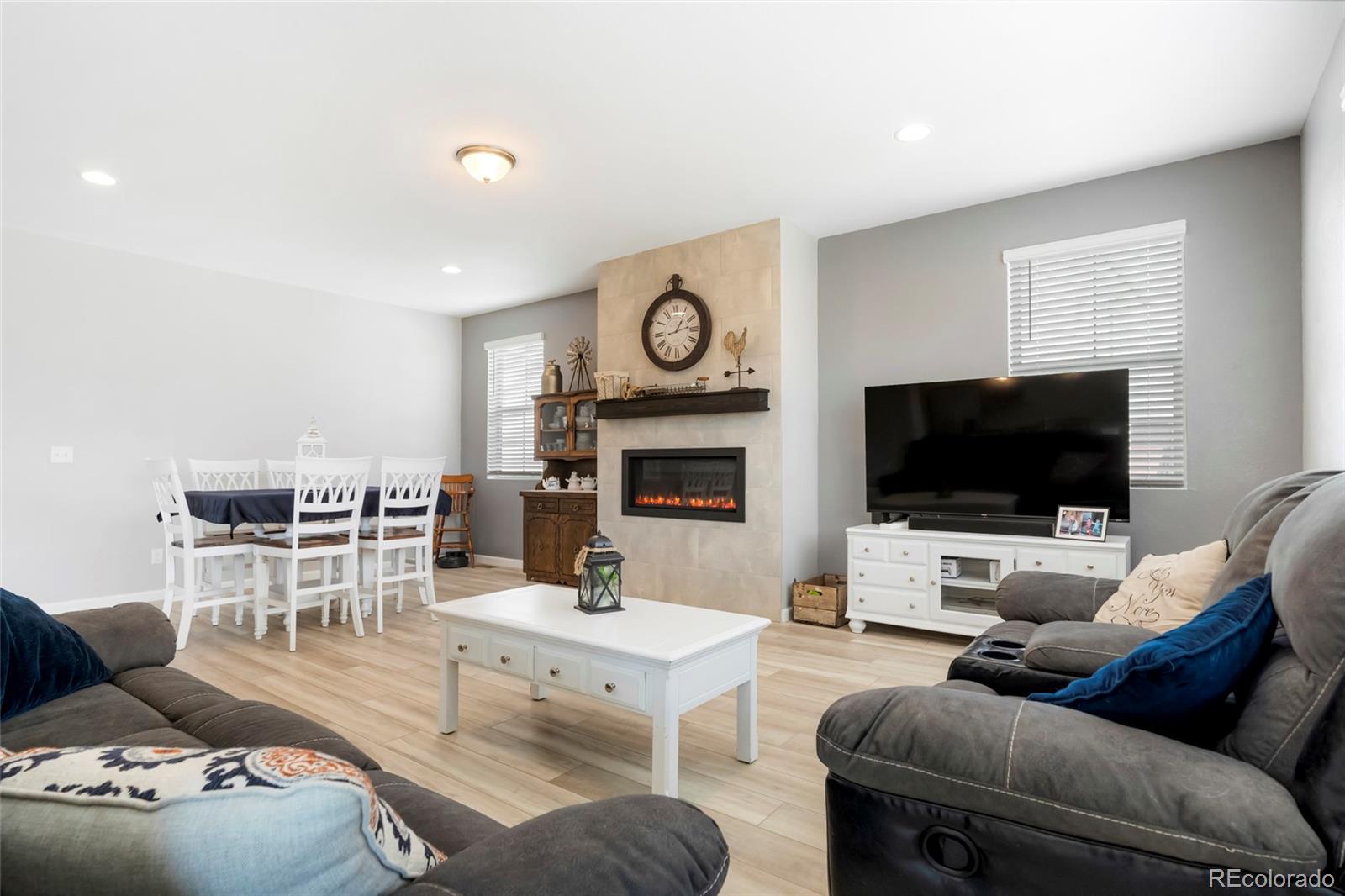 MLS Image #4 for 86 s vandriver way,aurora, Colorado