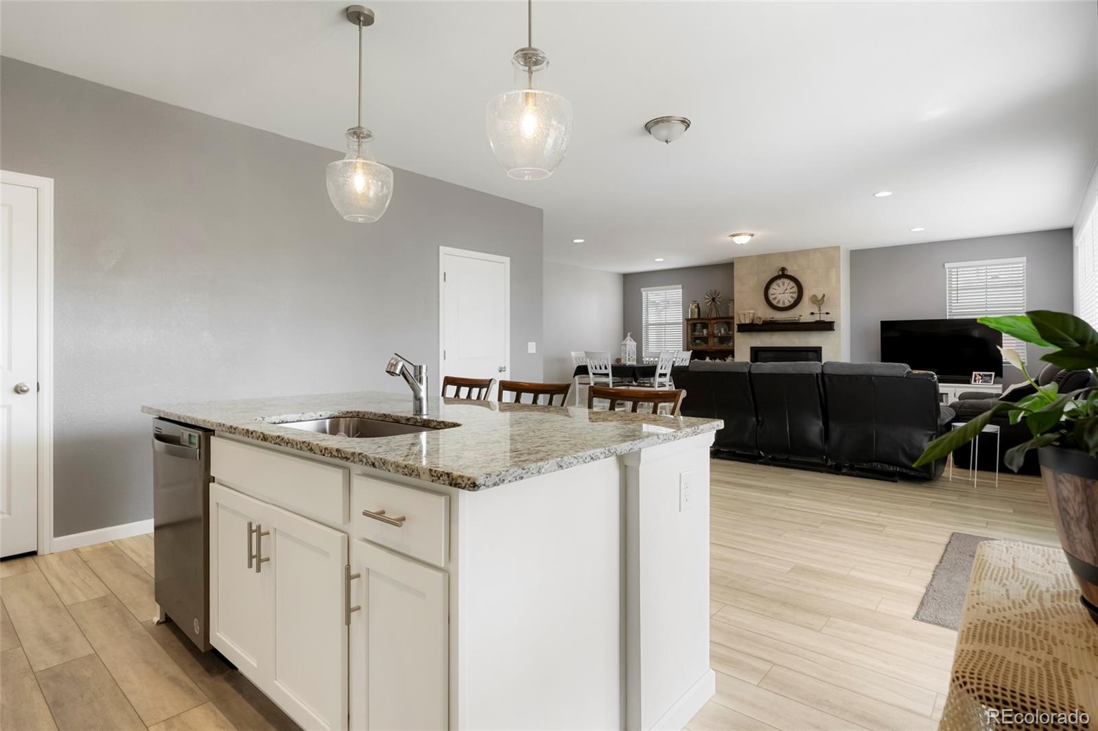 MLS Image #8 for 86 s vandriver way,aurora, Colorado
