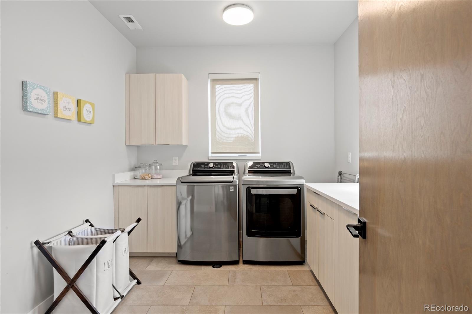 MLS Image #33 for 3083 s cherry way,denver, Colorado