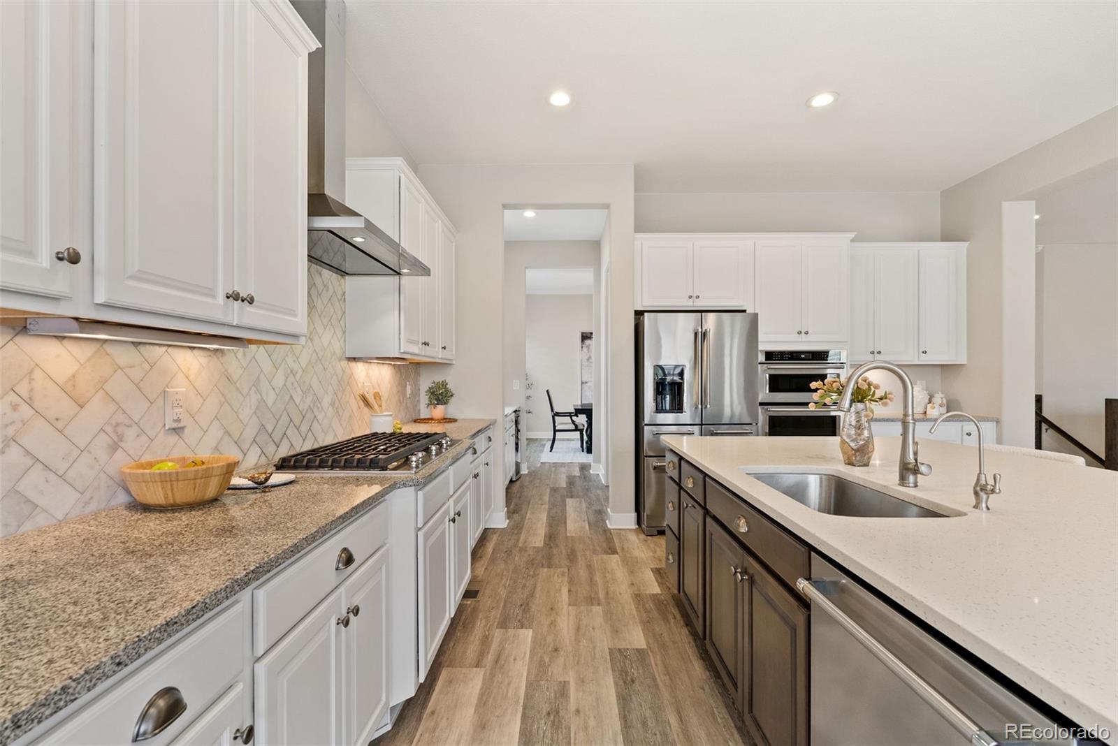 MLS Image #14 for 27620 e lakeview drive,aurora, Colorado