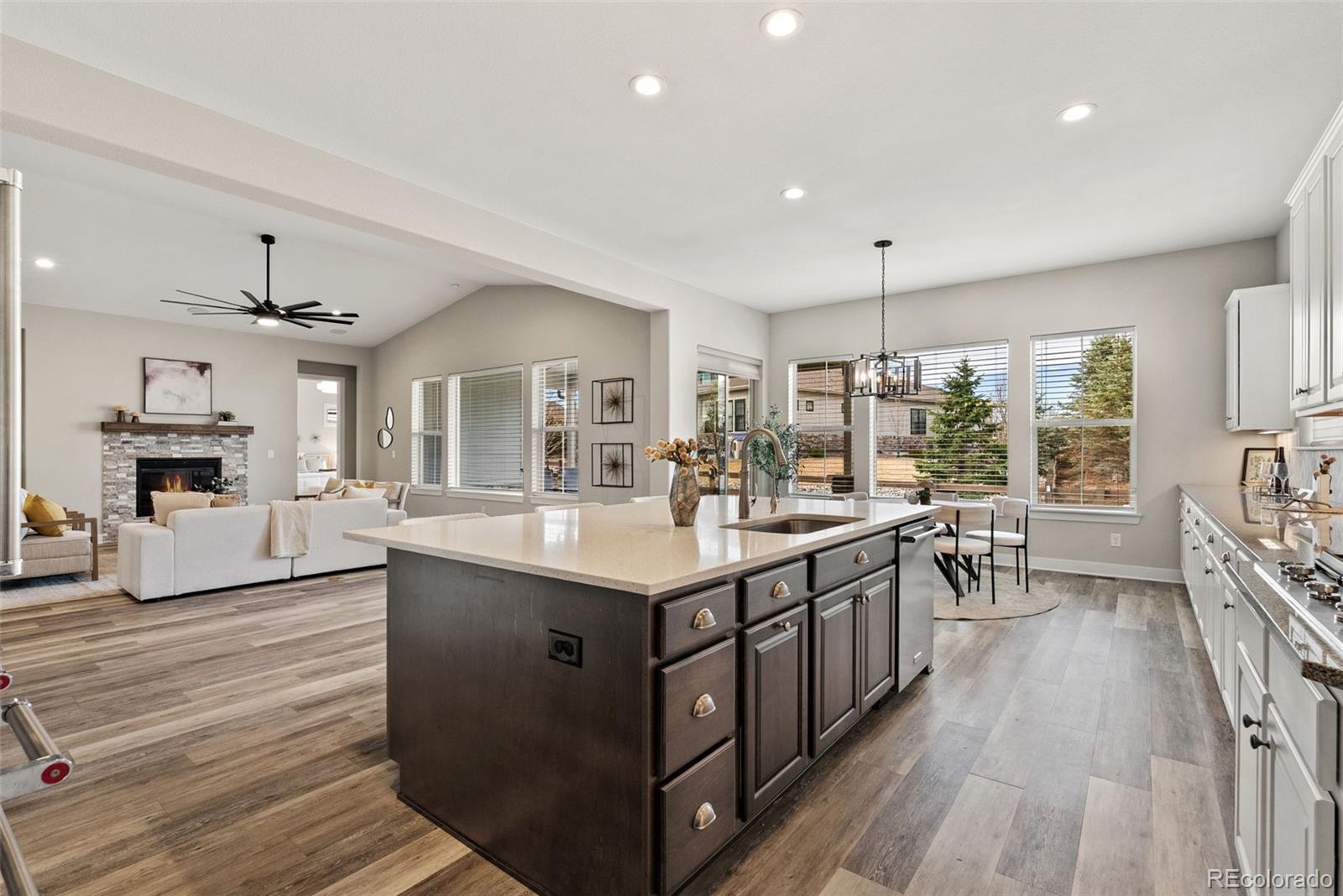 MLS Image #15 for 27620 e lakeview drive,aurora, Colorado