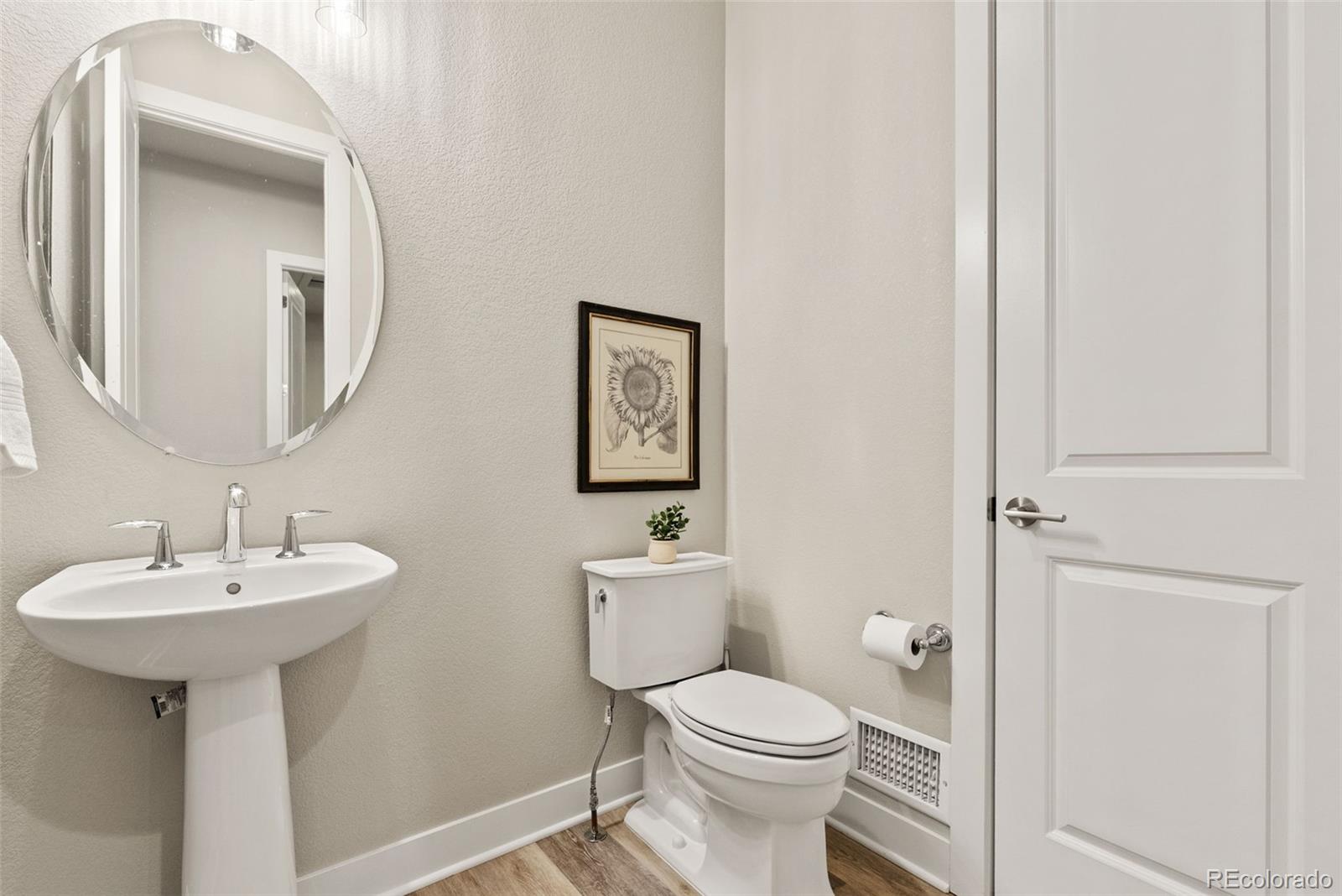 MLS Image #29 for 27620 e lakeview drive,aurora, Colorado