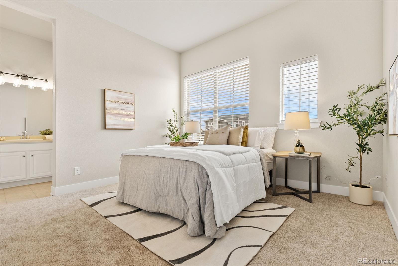 MLS Image #3 for 27620 e lakeview drive,aurora, Colorado