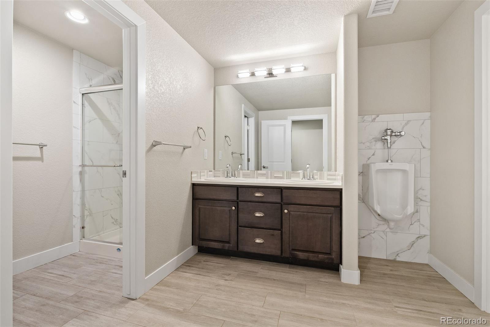 MLS Image #39 for 27620 e lakeview drive,aurora, Colorado