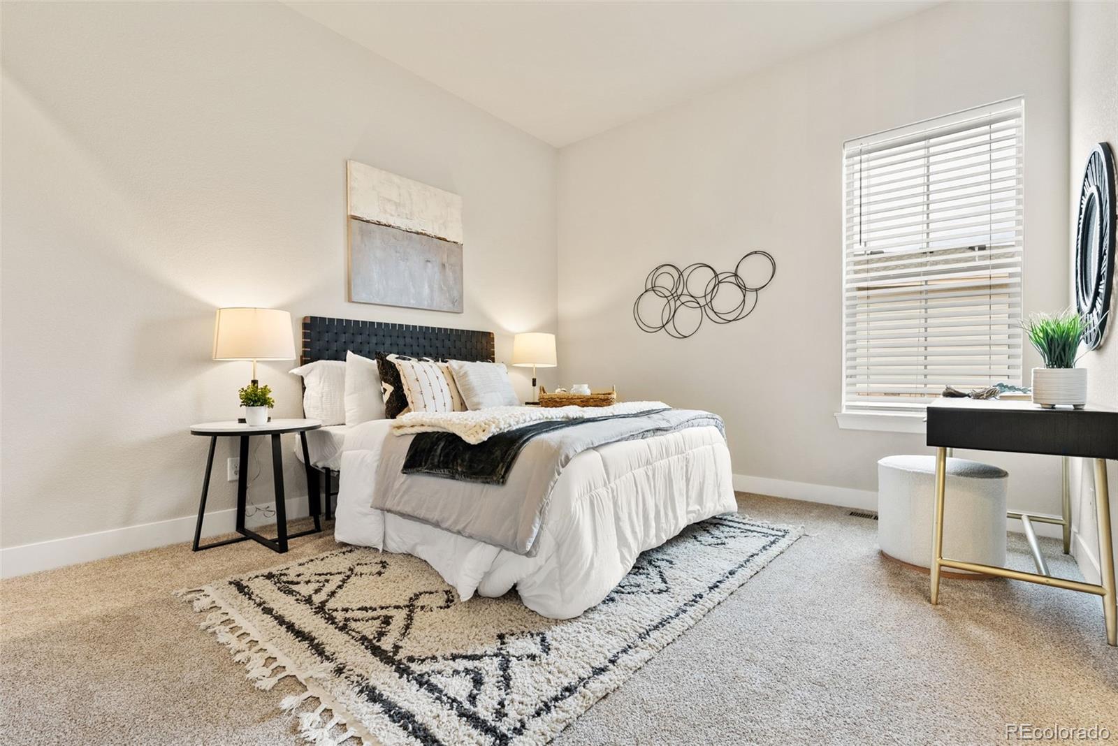 MLS Image #5 for 27620 e lakeview drive,aurora, Colorado