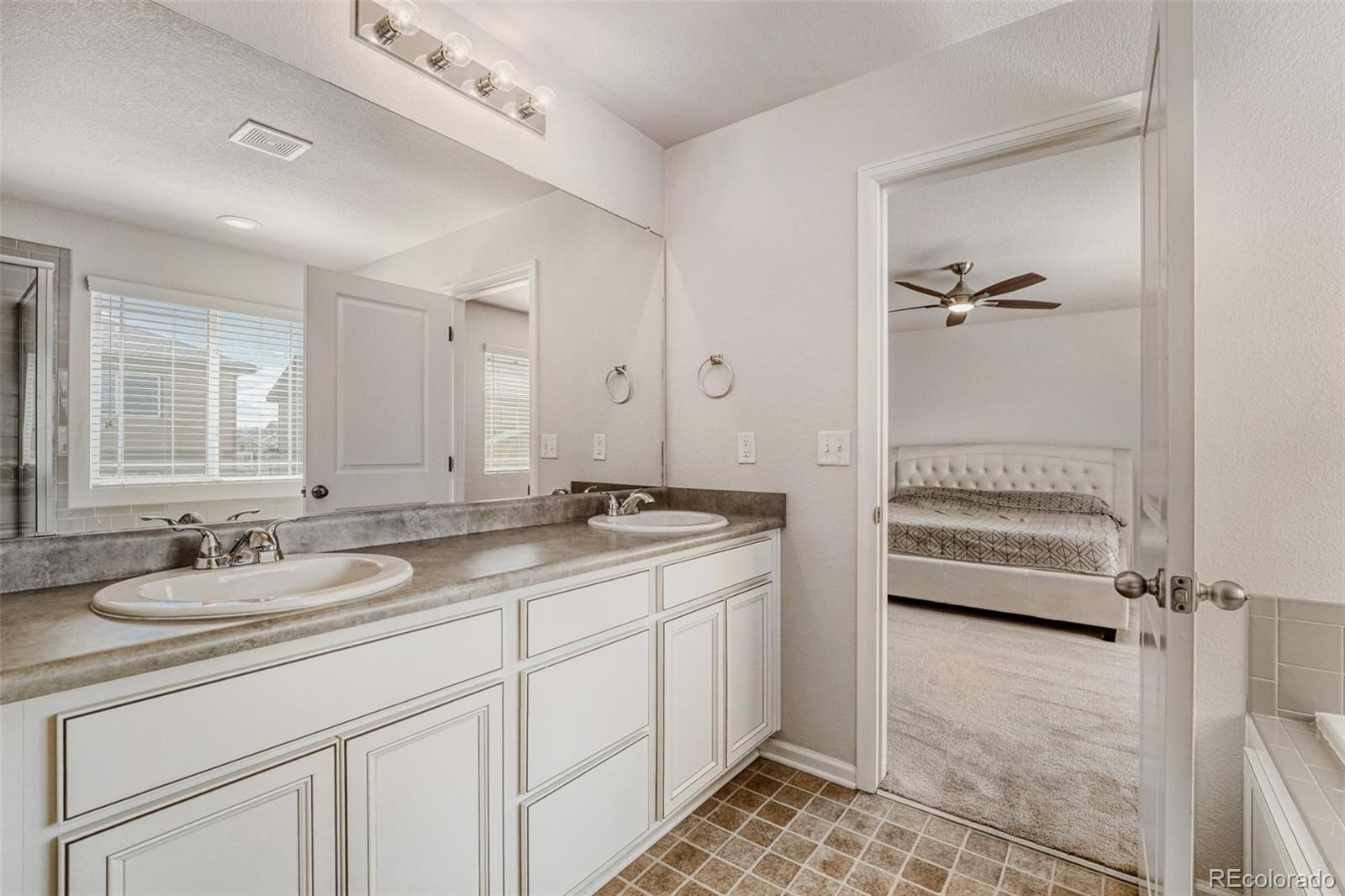 MLS Image #19 for 25060 e maple place,aurora, Colorado