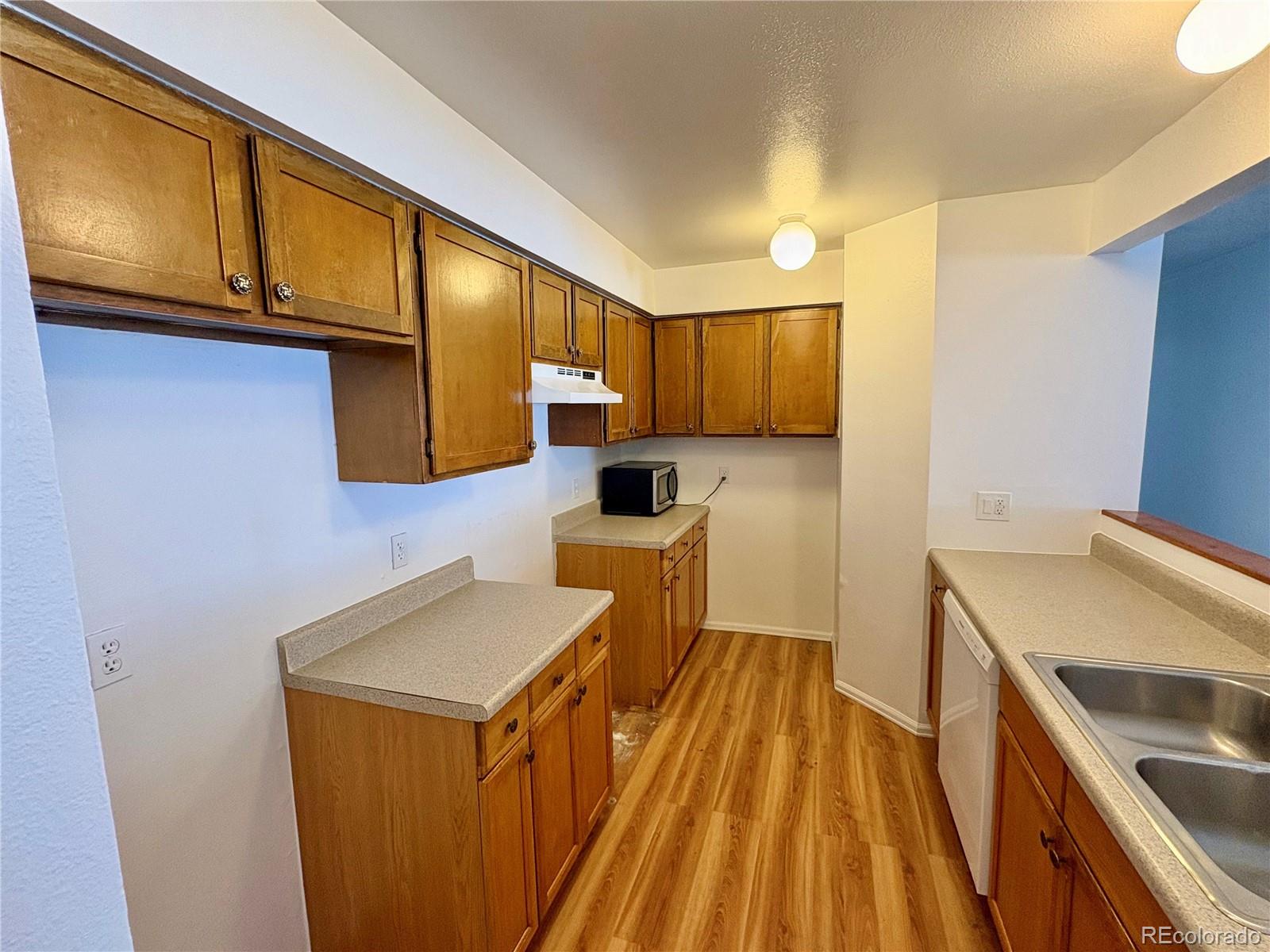 MLS Image #6 for 14794 e 2nd avenue,aurora, Colorado