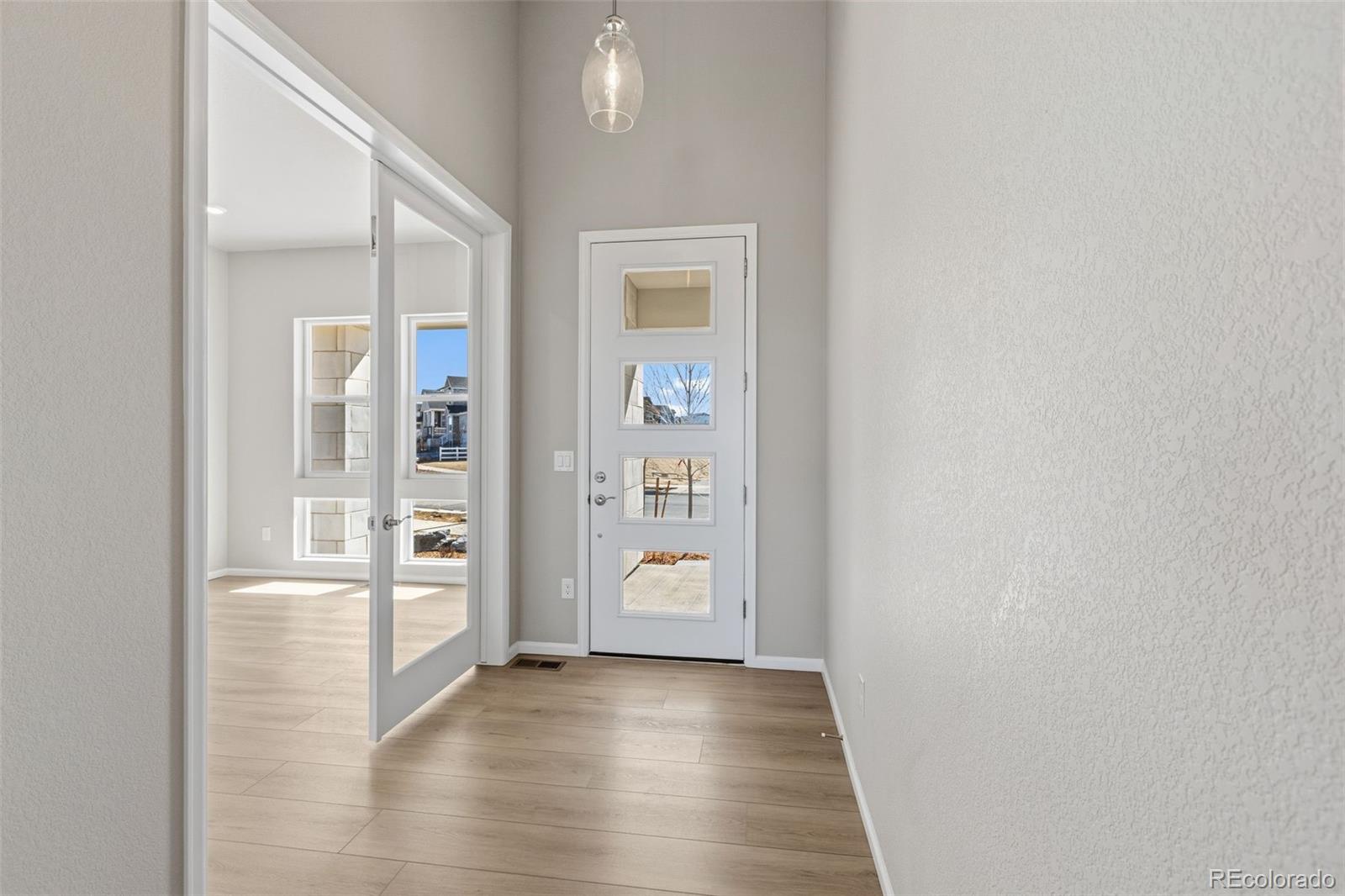 MLS Image #2 for 1933 s eaton park way,aurora, Colorado